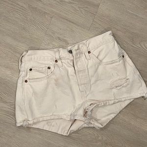 Levi’s white denim shorts